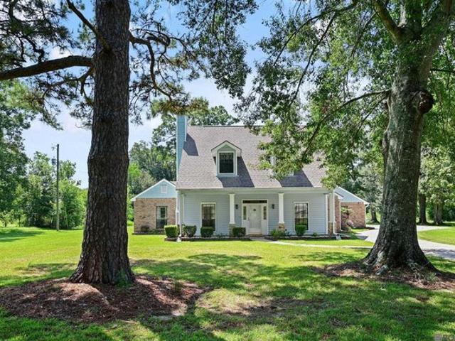 House for sale in Greenwell Springs, Louisiana