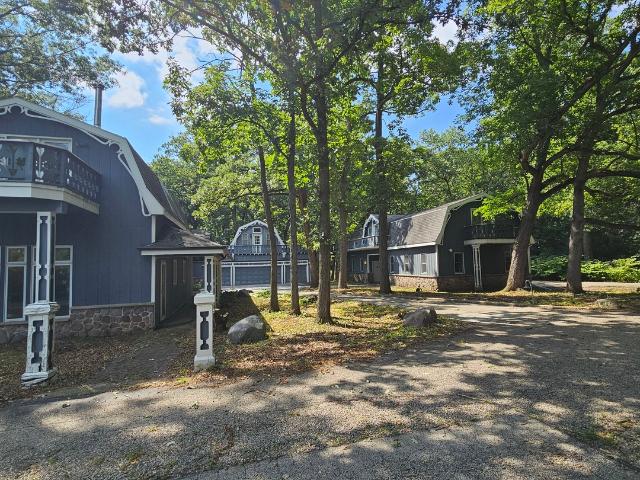 House for sale in Mchenry, Illinois