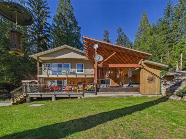 House for sale in Strathcona, British Columbia