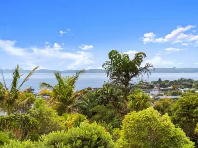 House for sale in Wairau Valley