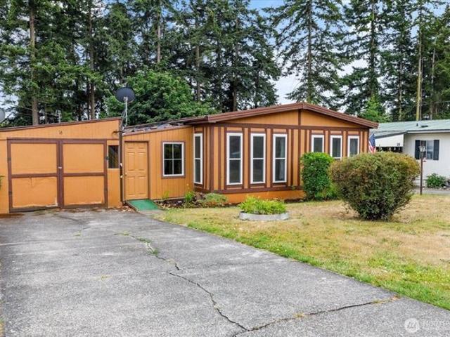 House for sale in Oak Harbor, Washington