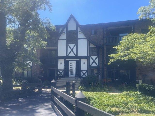 Condo for sale in Crestwood, Illinois