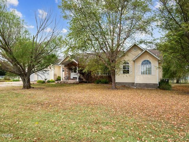 House for sale in Diamond, Newton County