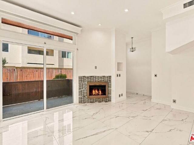 Townhouse for sale in Van Nuys Neighborhood Council District, Canoga Park