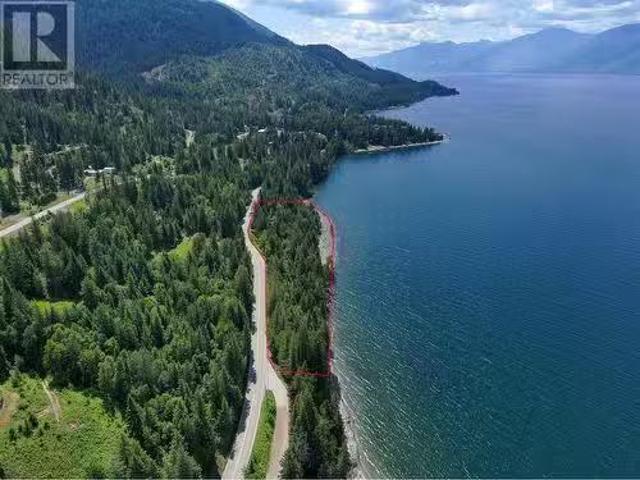 House for sale in Sirdar, British Columbia