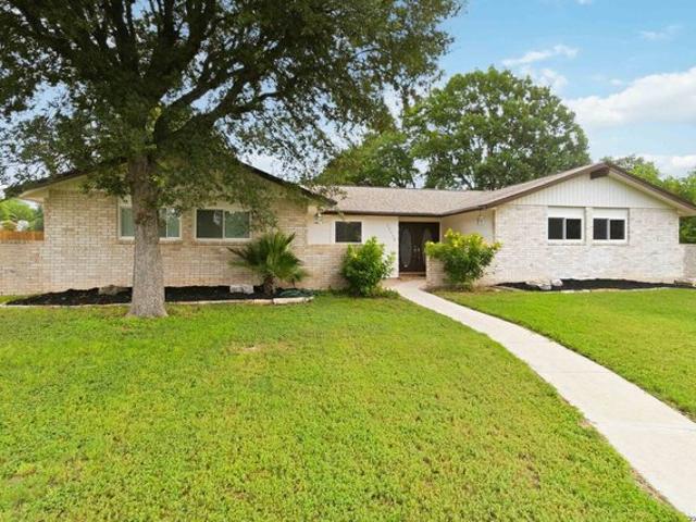 House for sale in Universal City, Texas