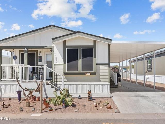 House for sale in Apache Junction, Arizona