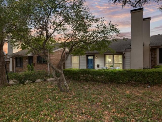 Townhouse for sale in Dallas, Texas