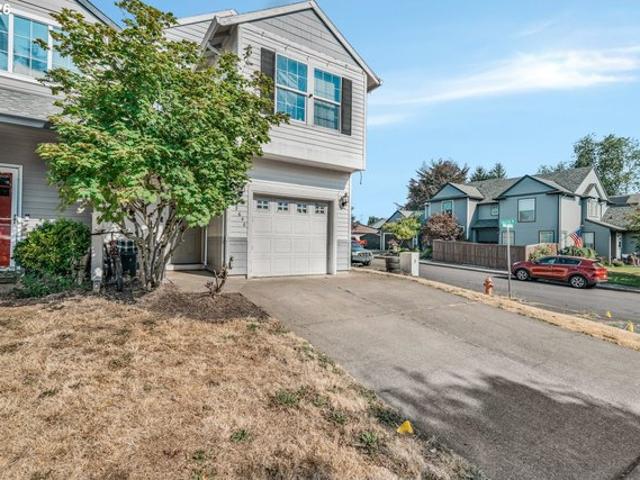 Townhouse for sale in Oregonia
