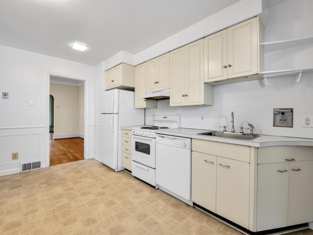 House for sale in Grosse Pointe