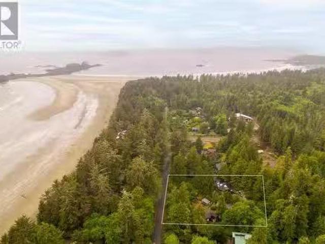 House for sale in Clayoquot, British Columbia