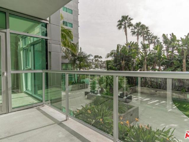 Condo for sale in Canoga Park, California