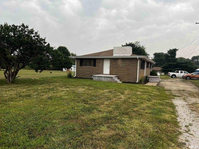 House for sale in Manito, Illinois