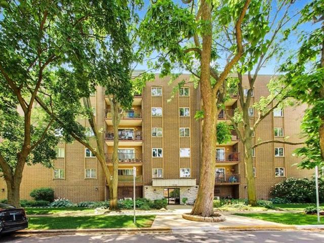 Condo for sale in Des Plaines, Illinois