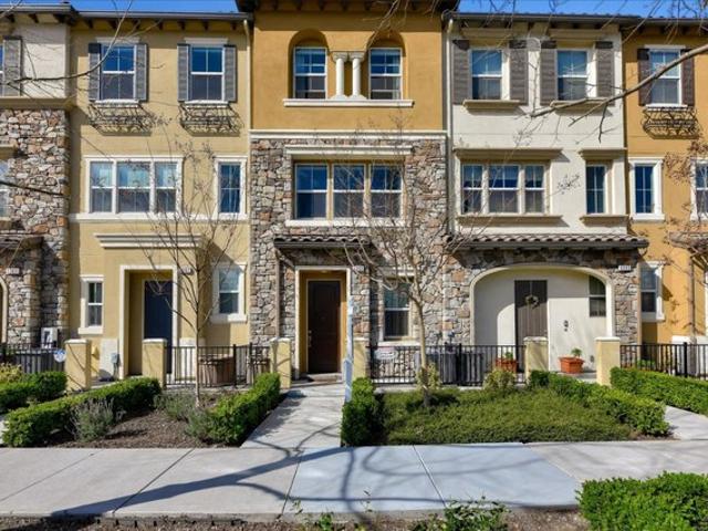 Townhouse for sale in Milpitas, California