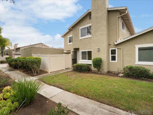 Townhouse for sale in Poway, California