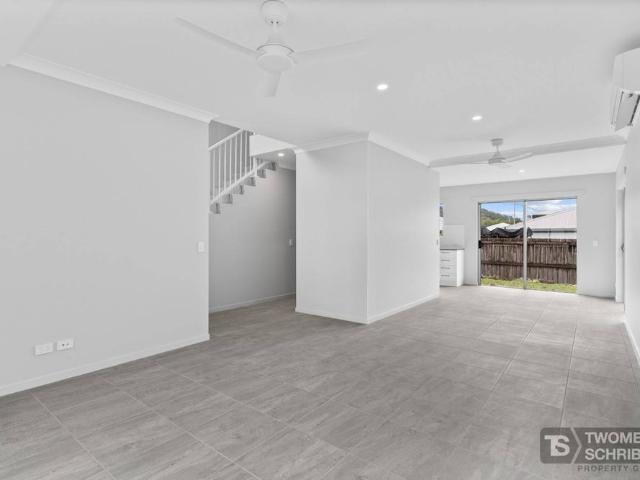 Townhouse for rent in Kewarra Beach, Queensland