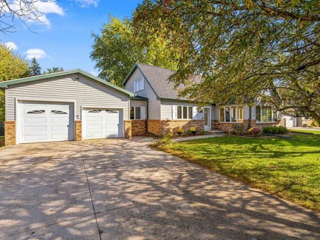 House for sale in Oshkosh, Winnebago County