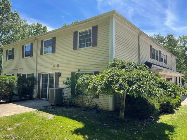 Condo for sale in Hinckley, Ohio
