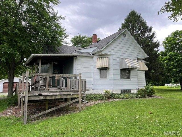House for sale in Staunton, Illinois