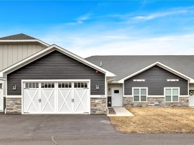 Condo for sale in Altoona, Wisconsin