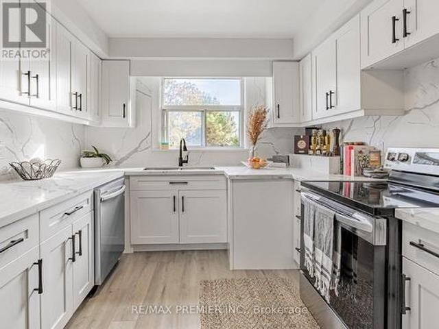 House for sale in Oakville, Ontario