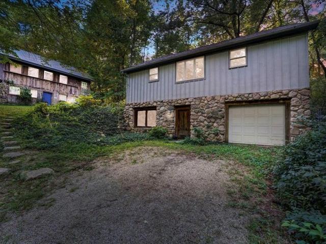 House for sale in Middlebury, Indiana