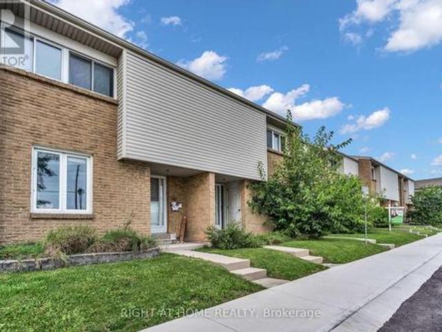 Townhouse for sale in Wilton Grove, London