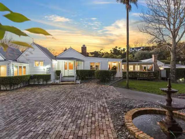 House for sale in Paremoremo, Oroua County