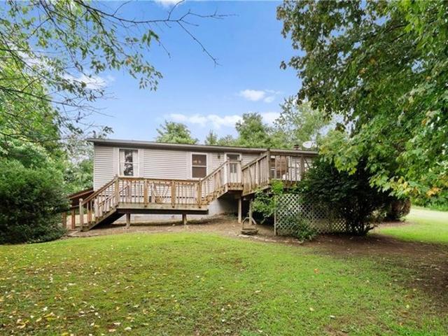 House for sale in Clinton, Pennsylvania