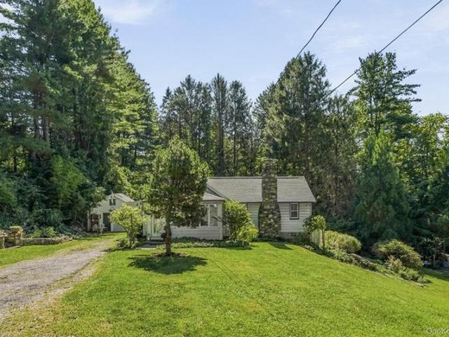 House for sale in Holmes, Town of Pawling