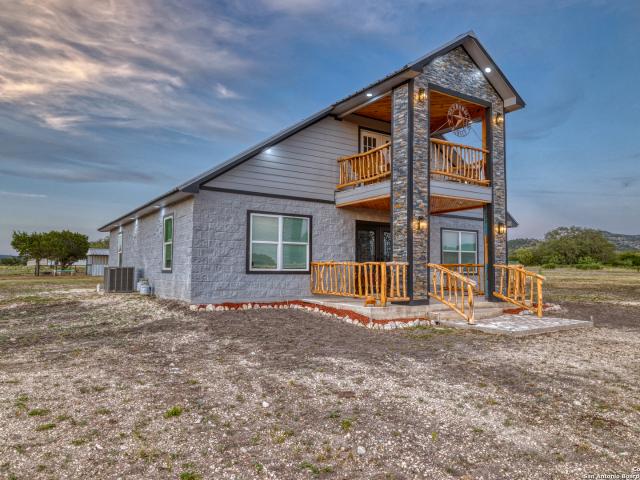 House for sale in Camp Wood, Texas