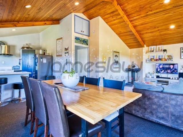 Property for sale in Rapanui, Oroua County