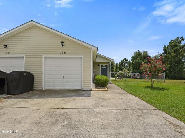 Townhouse for sale in Hubert, North Carolina