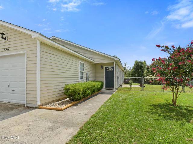 Townhouse for sale in Hubert, North Carolina