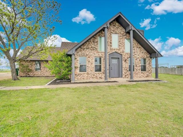 House for sale in Ellis, Texas
