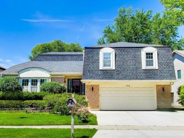 House for sale in Buffalo Grove, Illinois