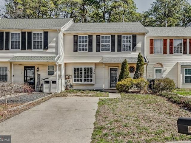 Townhouse for sale in Atco, New Jersey