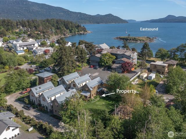 House for sale in Eastsound, Washington