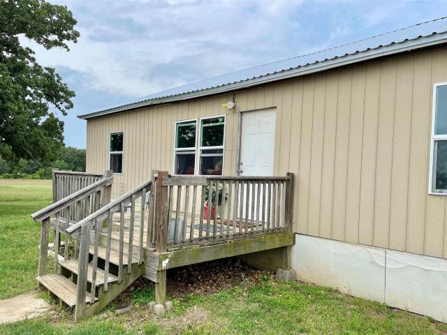 House for sale in Paige, Texas