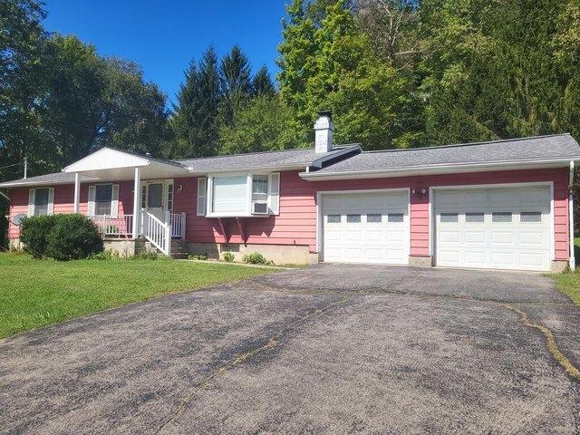 House for sale in Siverly, Oil City