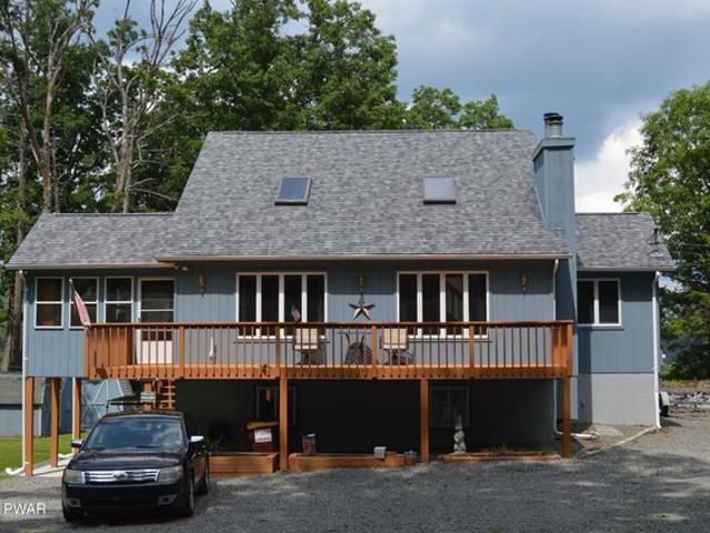 House for sale in Canadensis, Pennsylvania