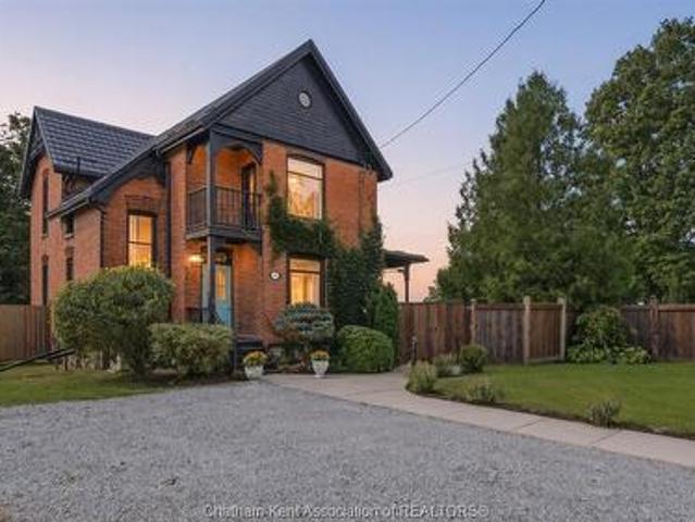 House for sale in Chatham–kent, Ontario