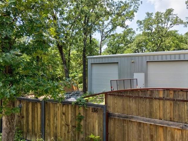House for sale in Henderson, Texas