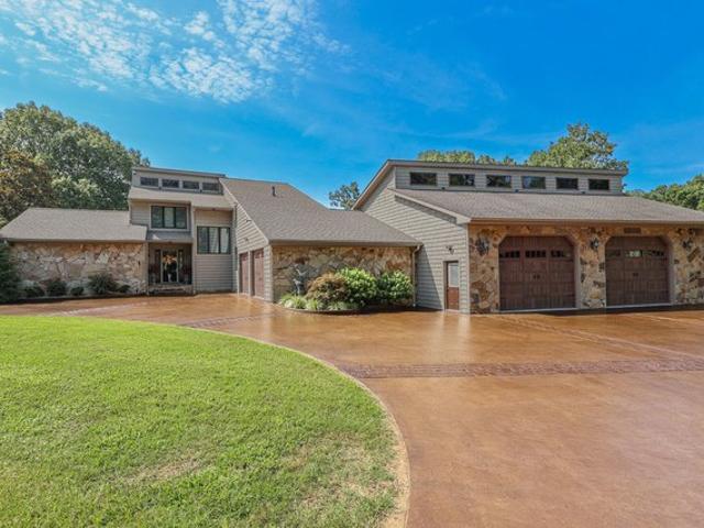 House for sale in Benton, Kentucky