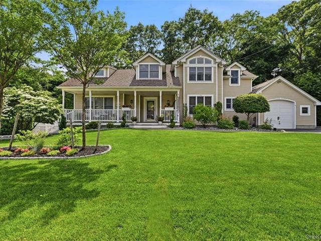 House for sale in Bohemia, New York