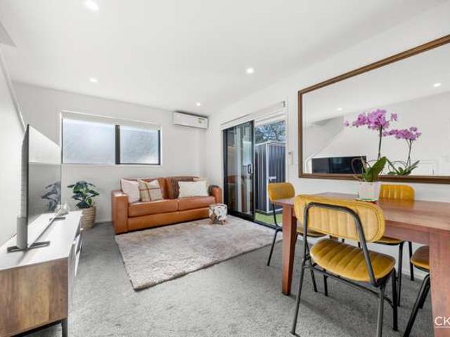 Townhouse for sale in Days Bay, Wellington