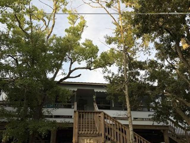 House for sale in Grand Isle, Jefferson Parish