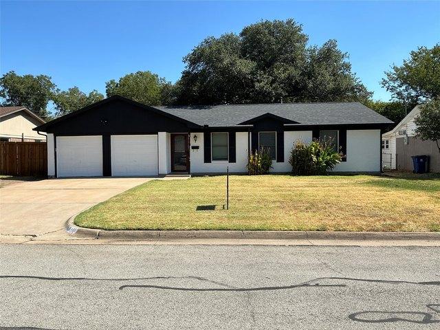 House for sale in Johnson, Texas