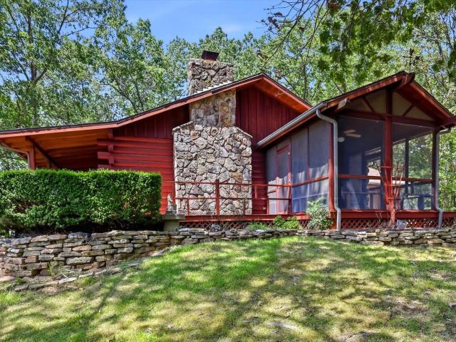 House for sale in Stone, Missouri
